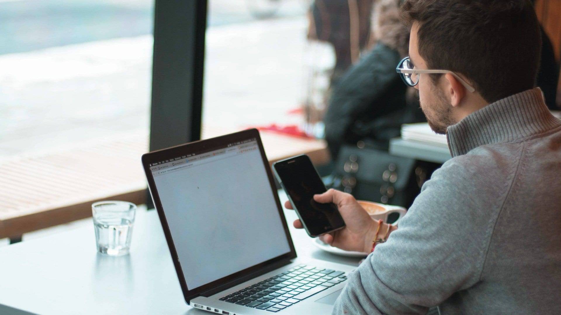 Why you should work with a freelance SEO consultant rather than an agency or hiring in-house